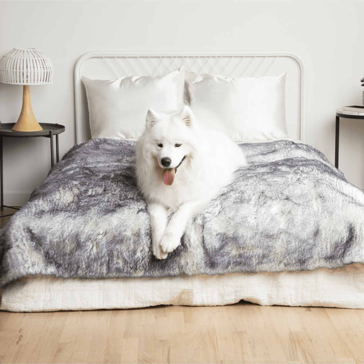PupProtector™ Luxe Waterproof Faux Fur Blanket | Ultra Plush Arctic Fox